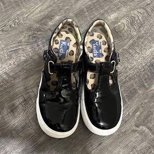 Daphne T-Strap Leather sneakers 12W